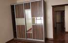 5 Bed Townhouse with En Suite in Lavington - 3