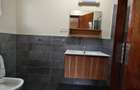4 Bed Townhouse with En Suite at Close To Isk - 17