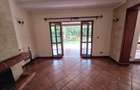4 Bed House with En Suite in Ridgeways - 11