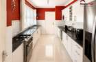 4 Bed House with En Suite at Loresho Crescent - 7