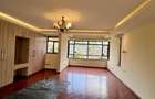 5 Bed Townhouse with En Suite in Lavington - 3