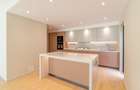 5 Bed Townhouse with En Suite at Westlands - 6