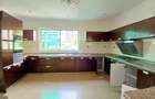 4 Bed Townhouse with En Suite at Riverside Drive - 20