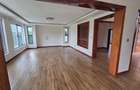 5 Bed Townhouse with En Suite at Paradise - 7