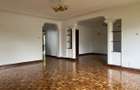4 Bed Townhouse with En Suite in Brookside - 11
