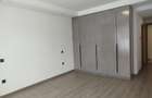 3 Bed Apartment with En Suite in Riverside - 4