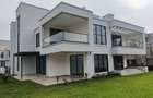 5 Bed Townhouse with En Suite at Runda - 1