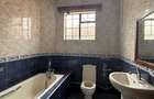 5 Bed House with En Suite in Runda - 10