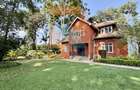 5 Bed Townhouse with En Suite in Rosslyn - 2
