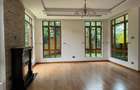 5 Bed Townhouse with En Suite in Lavington - 10
