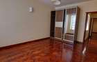 5 Bed Villa with En Suite in Lavington - 14