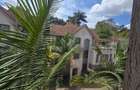 5 Bed Townhouse with En Suite in Lavington - 3