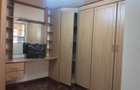 5 Bed House with En Suite in Lavington - 10