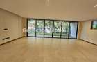 4 Bed Apartment with En Suite in Spring Valley - 8