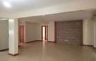 4 Bed Apartment with En Suite in Parklands - 4