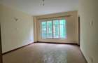 4 Bed Apartment with En Suite in Parklands - 11