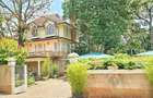 5 Bed Townhouse with En Suite at Lavington Green - 1