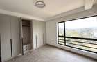 3 Bed Apartment with En Suite at Riverside - 4