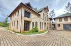 6 Bed House with En Suite in Runda - 19