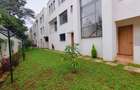 6 Bed Townhouse with En Suite in Lavington - 9