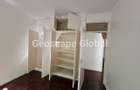 4 Bed House with En Suite in Rosslyn - 6