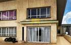 5 Bed Apartment with En Suite in Parklands - 16