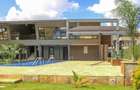 4 Bed Townhouse with En Suite at Near Wilson Airport - 3