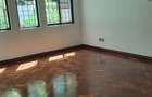 5 Bed Townhouse with En Suite in Lavington - 16