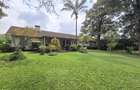 4 Bed House with En Suite in Lavington - 1