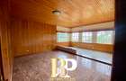 5 Bed House with En Suite in Nyari - 11