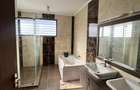 5 Bed Townhouse with En Suite in Lavington - 10