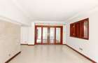 5 Bed Townhouse with En Suite at Lavington - 7