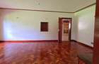 5 Bed House with En Suite at Mimosa Drive - 5