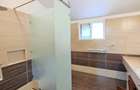 4 Bed House with En Suite at Lakeview Estate. - 17