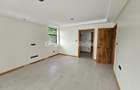 3 Bed Apartment with En Suite at Westland - 14