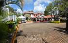 4 Bed House with Garden in Rosslyn - 13