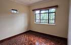 4 Bed House with En Suite at Nyari Close - 8