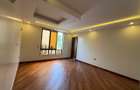 5 Bed Townhouse with En Suite in Kileleshwa - 19
