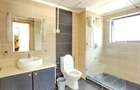 Serviced 2 Bed Apartment with En Suite at Brookside Drive - 6