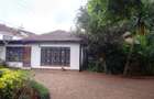 4 Bed House with En Suite in Lavington - 2