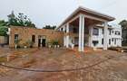 5 Bed Villa with En Suite in Runda - 1
