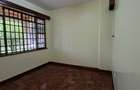 5 Bed House with En Suite in Nyari - 17