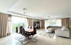 Furnished 3 Bed Apartment with En Suite in Riverside - 2
