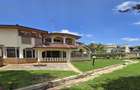 5 Bed House with En Suite in Runda - 13