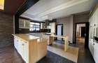 5 Bed Townhouse with En Suite in Lavington - 20