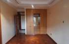 5 Bed Townhouse with En Suite at Lavington - 9