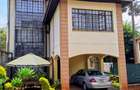 4 Bed House with En Suite at Lavington - 9
