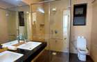 Serviced 2 Bed Apartment with En Suite at Dennis Pritt - 10