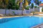 7 Bed Villa with En Suite at 1St Avanue - 1