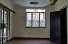 5 Bed Townhouse with En Suite in Lavington - 10